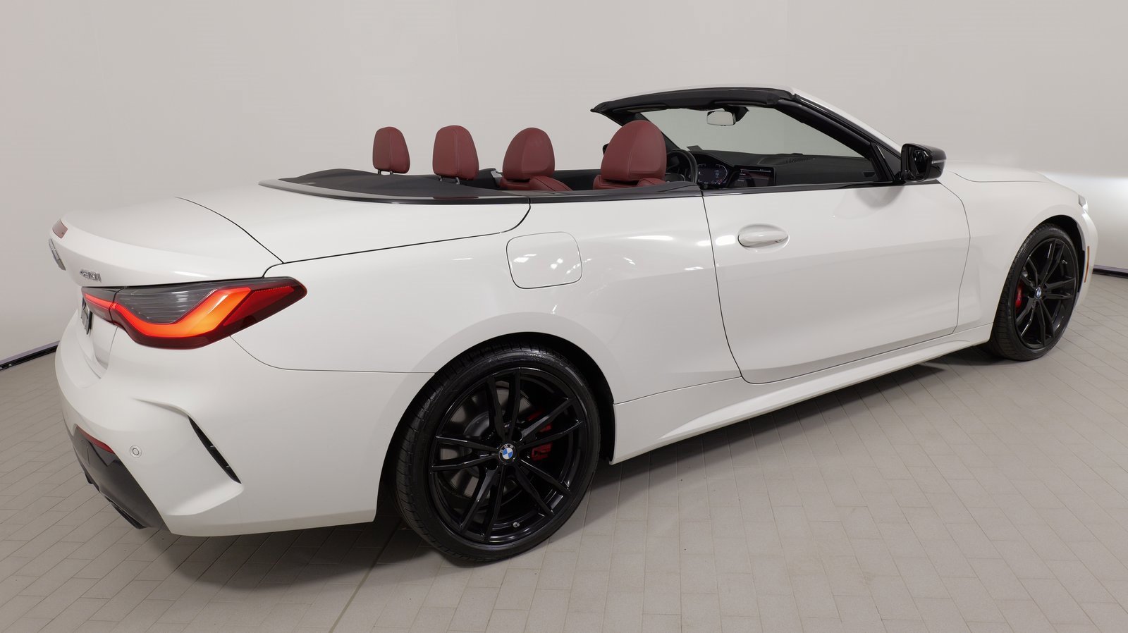 Used 2023 BMW 430i xDrive Convertible w/ M Sport Package image 12