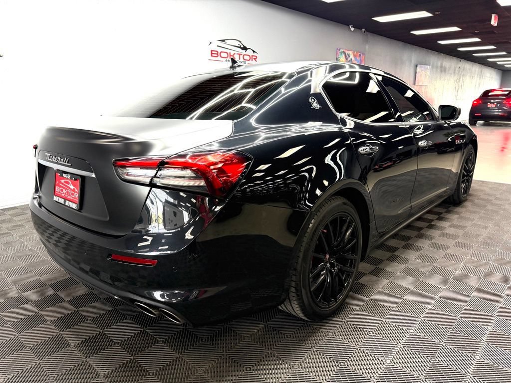 Used 2021 Maserati Ghibli S RWD image 14