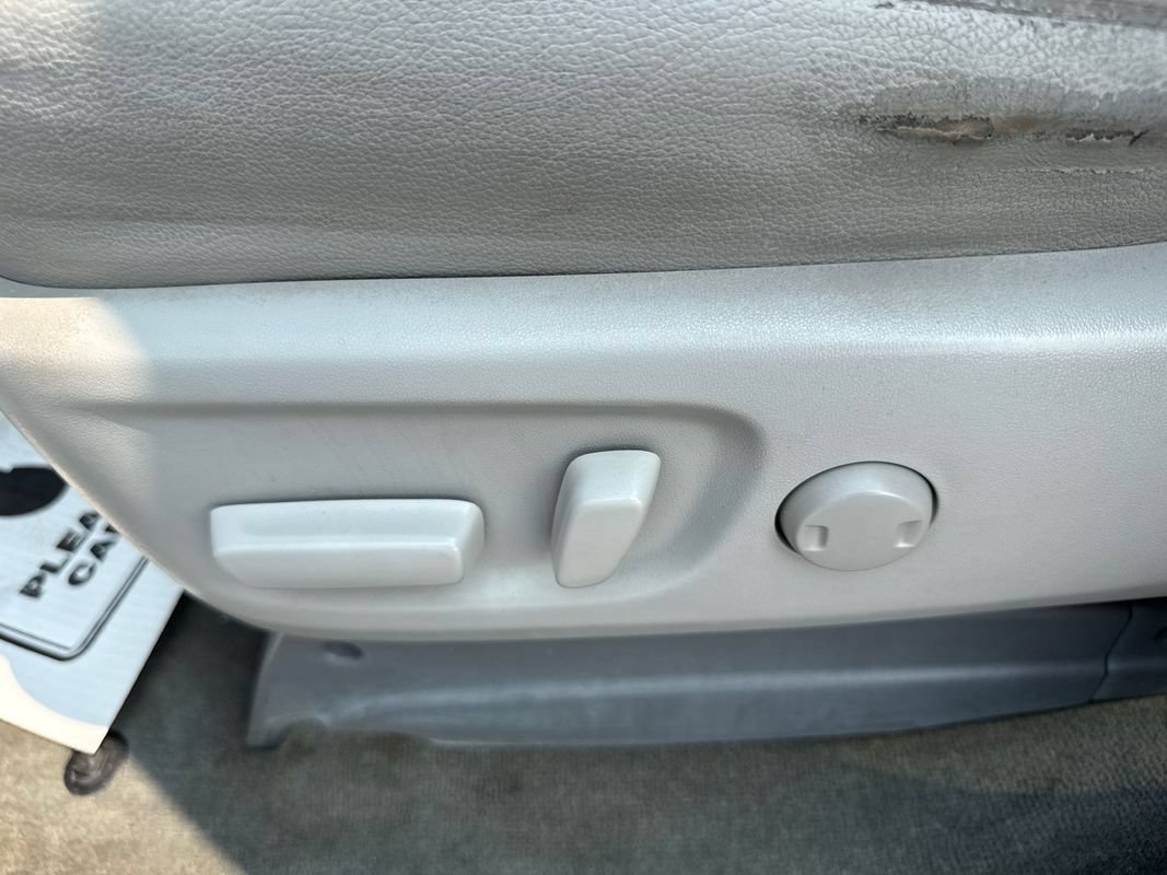 Used 2014 Toyota Sienna XLE AWD/4WD image 18
