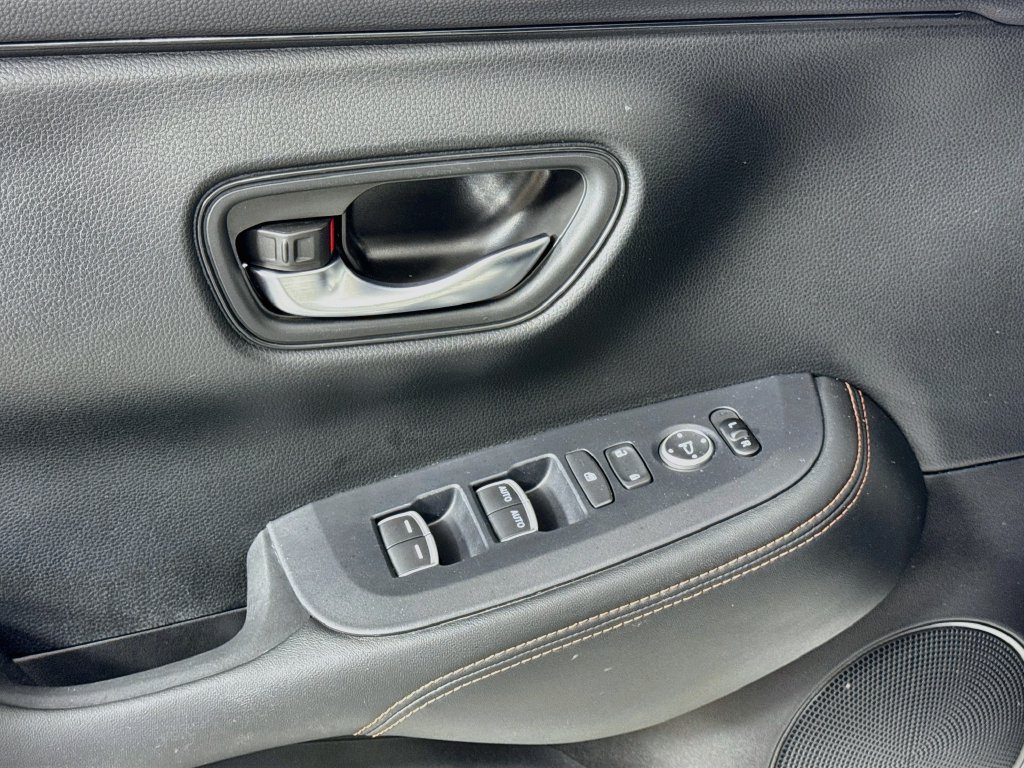 Used 2023 Honda HR-V Sport image 17
