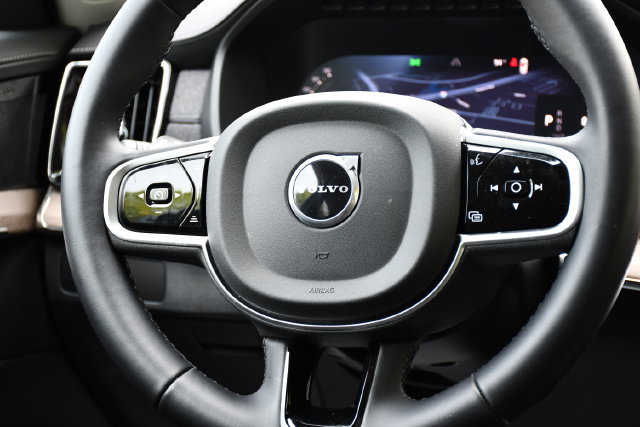 New 2026 Volvo XC90 B6 Plus w/ Protection Package Premier AWD/4WD image 22