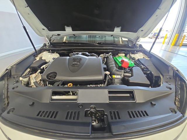 Used 2019 Toyota Avalon XLE w/ Moonroof Package FWD image 24