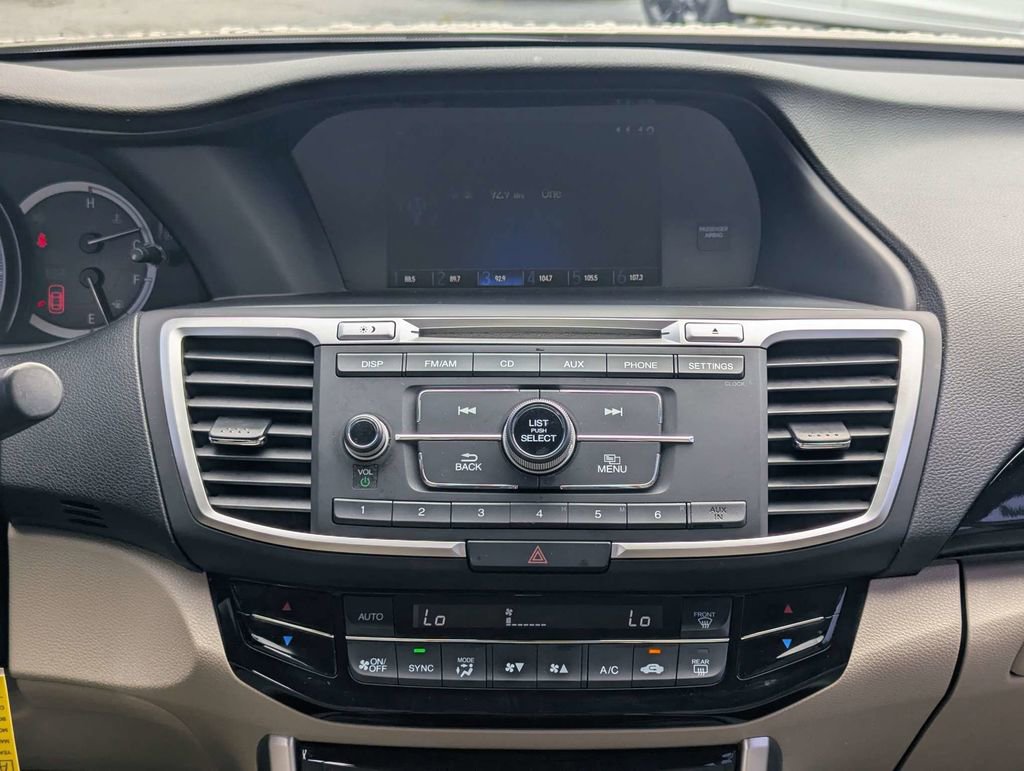 Used 2016 Honda Accord LX image 17