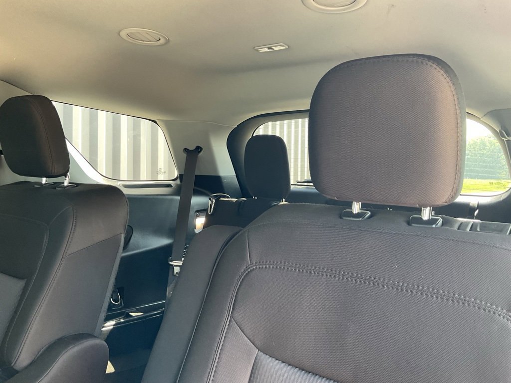 Used 2022 Ford Explorer XLT image 12