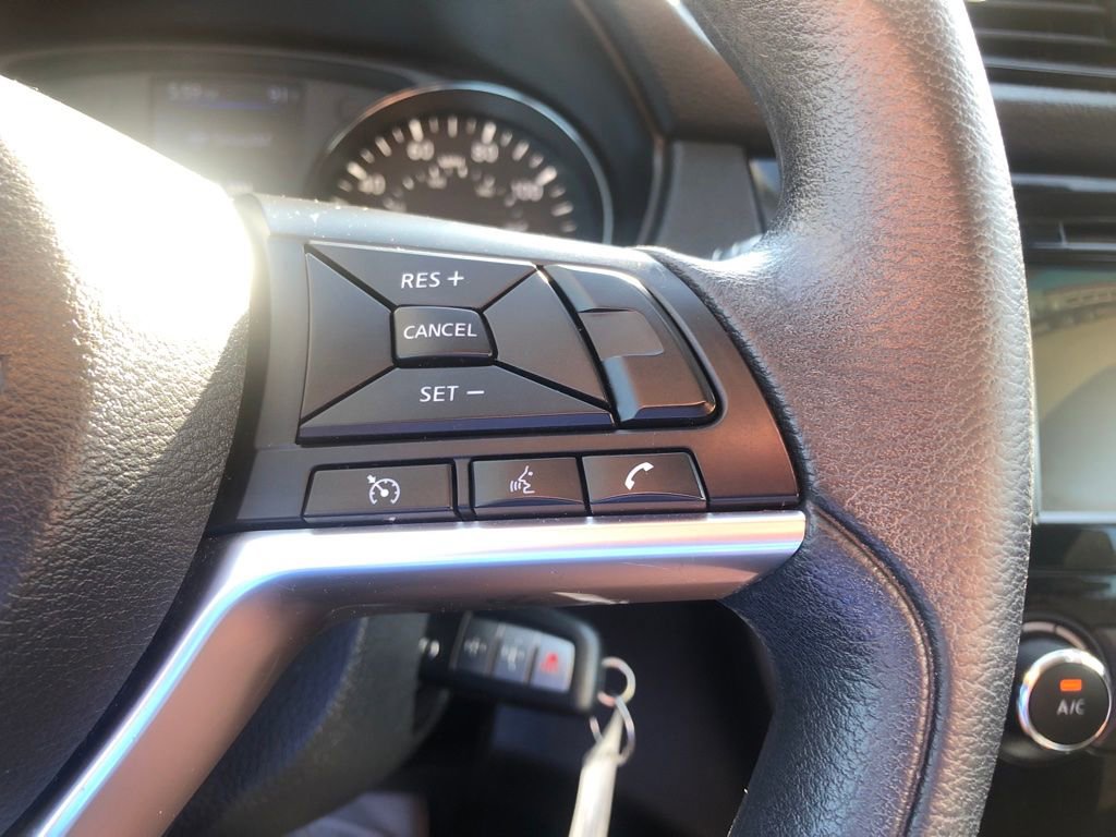 Used 2020 Nissan Rogue S image 14