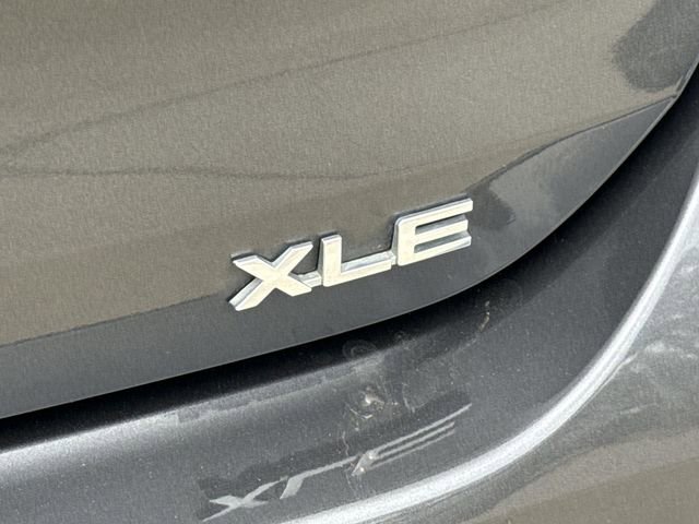 Used 2023 Toyota Highlander XLE image 14