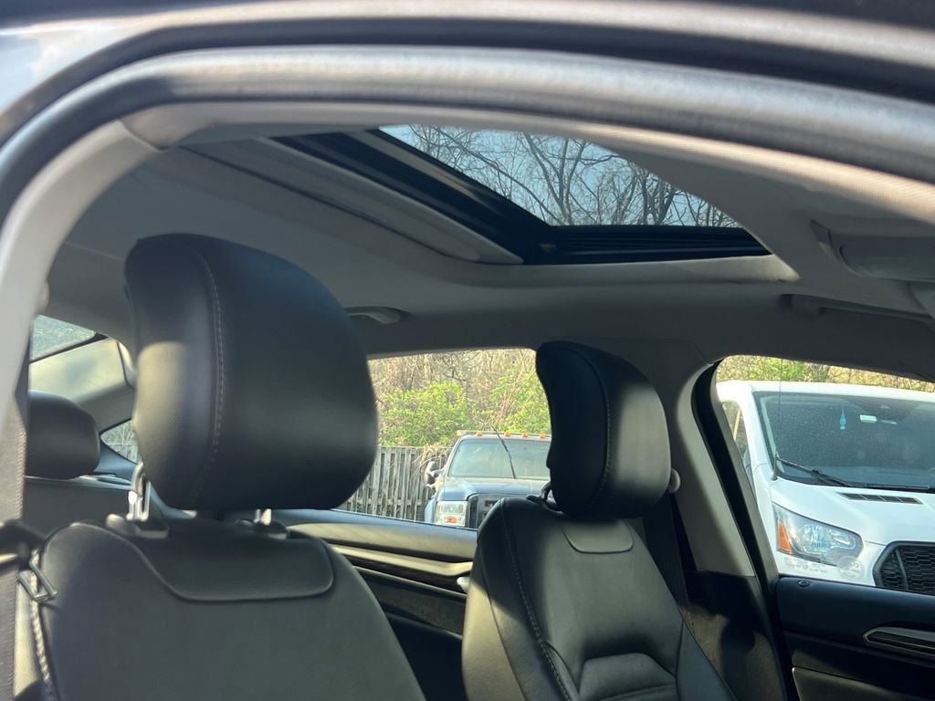 Used 2014 Ford Fusion SE w/ Equipment Group 202A image 10