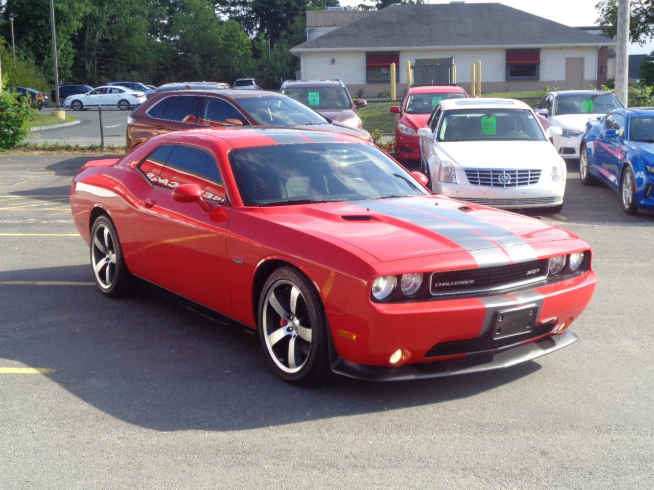 Used 2014 Dodge Challenger SRT8 RWD image 3