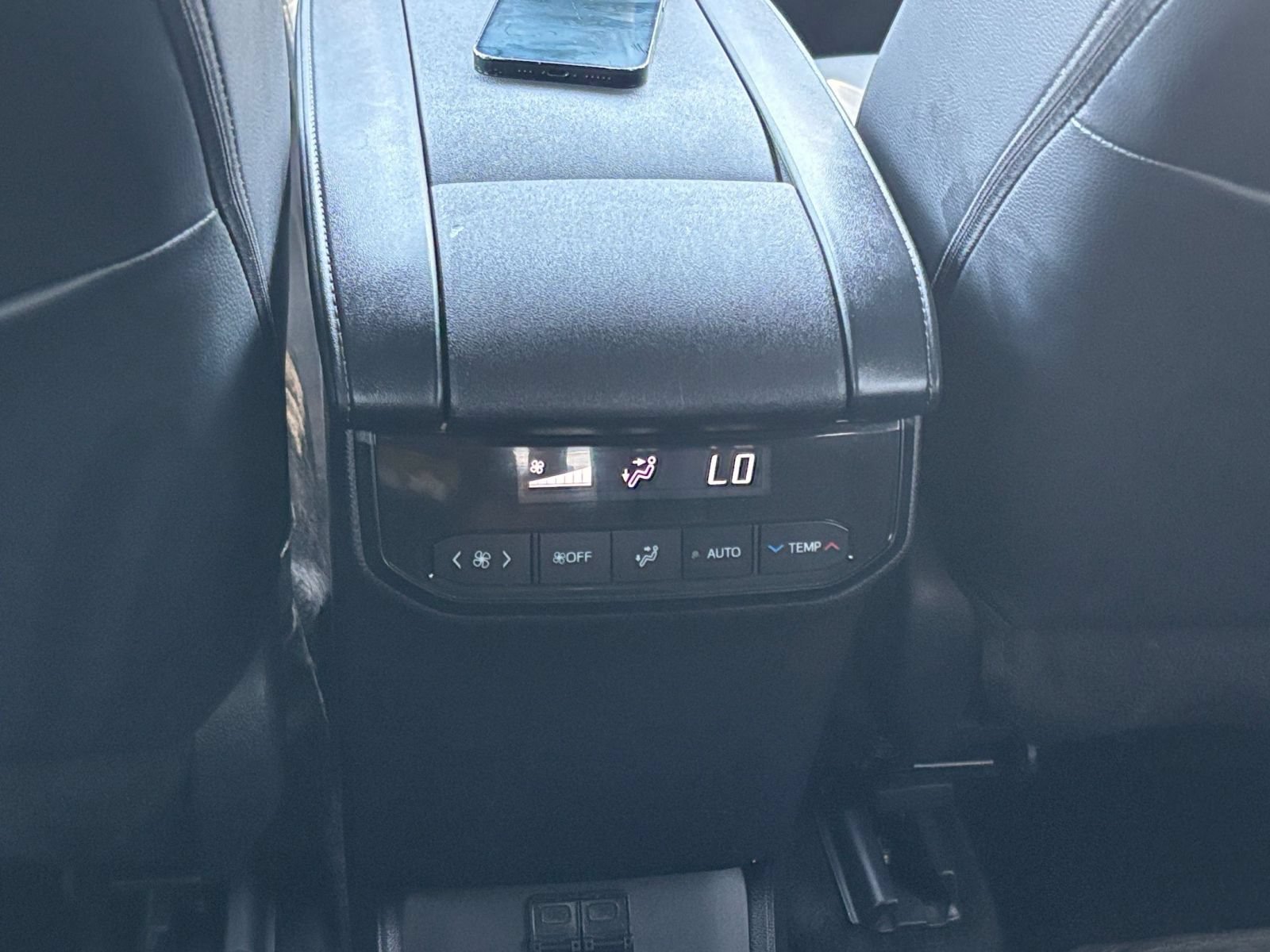 Used 2025 Toyota Highlander XSE AWD/4WD image 23