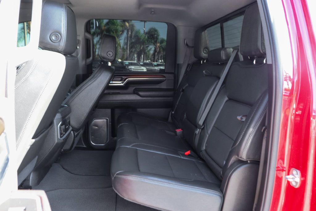Used 2024 GMC Sierra 3500 Denali w/ Denali Reserve Package AWD/4WD image 37