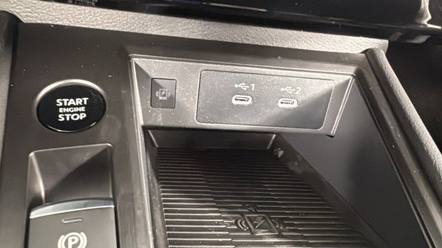 New 2026 Nissan Kicks SR w/ Cold Weather Package image 27