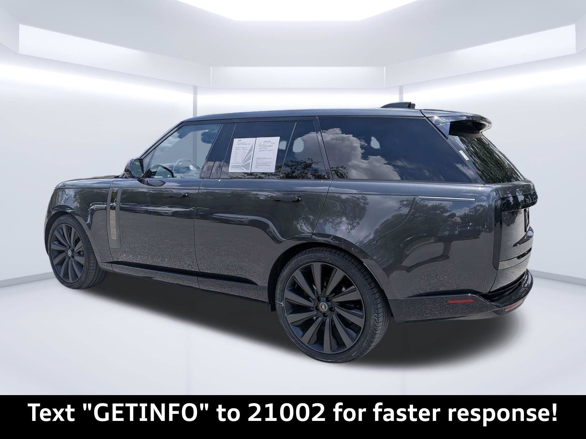 Used 2023 Land Rover Range Rover SV AWD/4WD image 5
