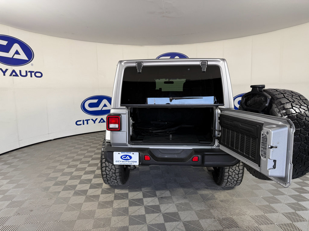 Used 2018 Jeep Wrangler Unlimited Sahara image 11