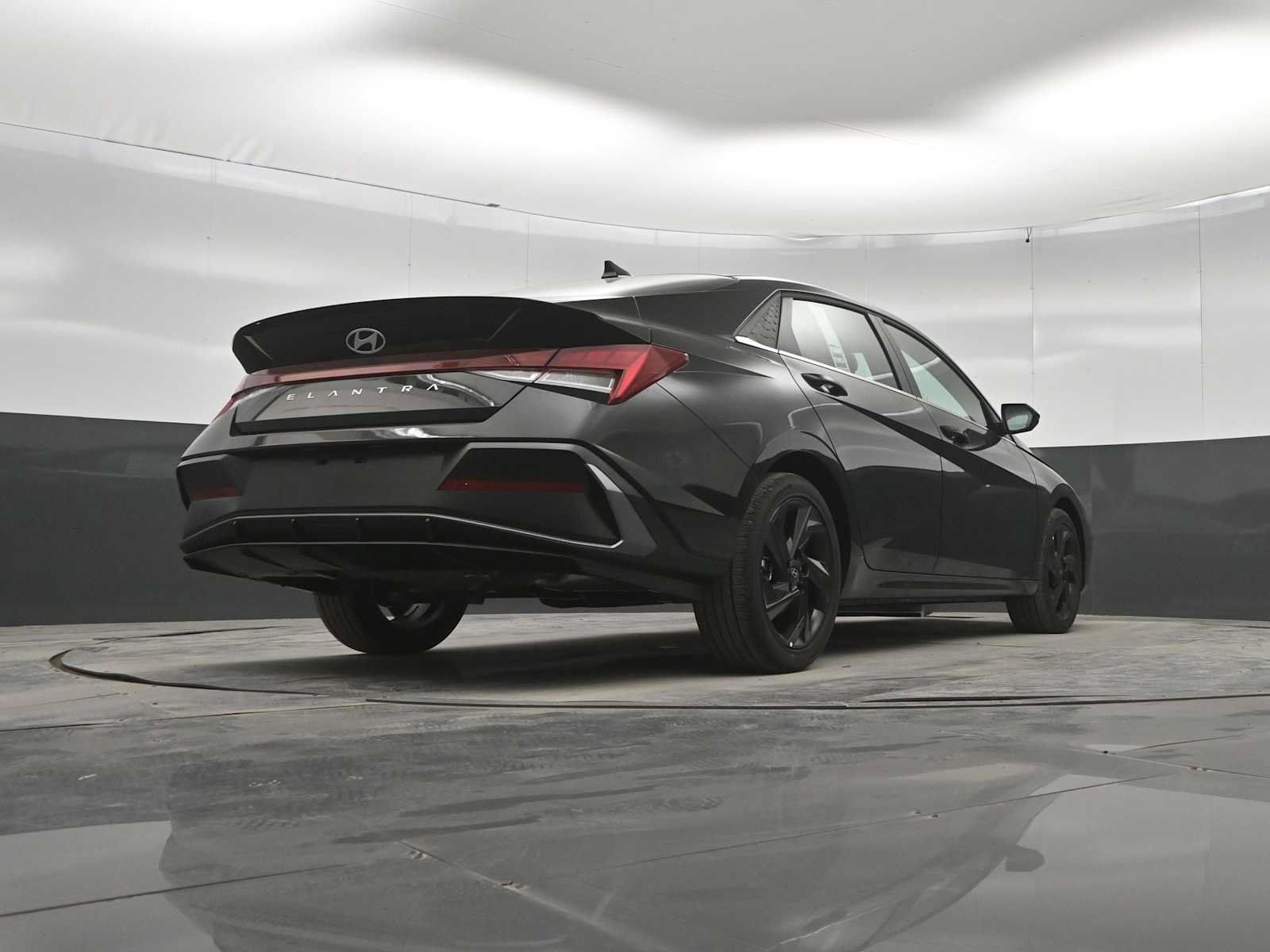 New 2026 Hyundai Elantra SEL Sport FWD image 35