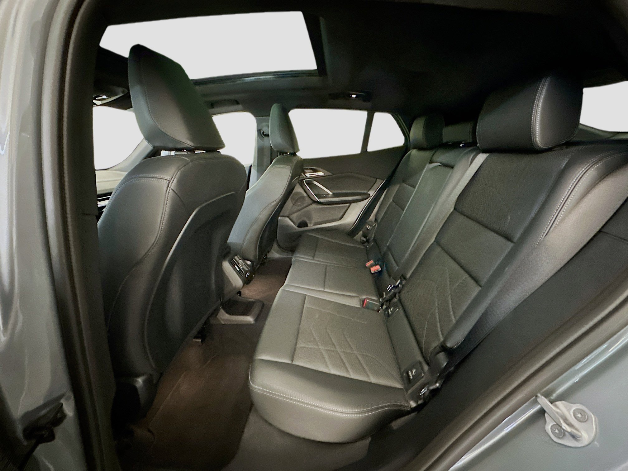 Used 2025 BMW X2 xDrive28i image 30