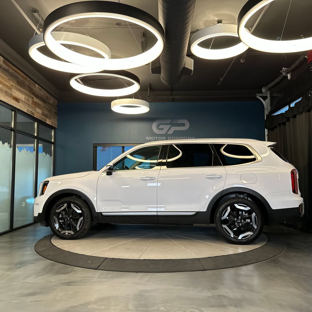 Used 2025 Kia Telluride S AWD/4WD image 6