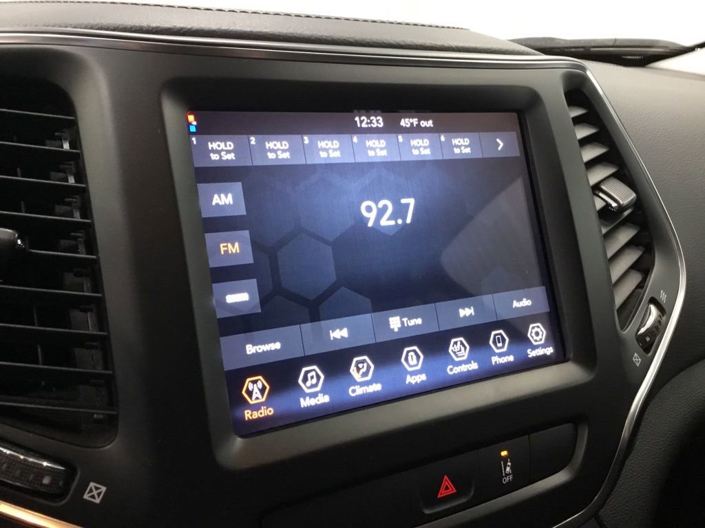 Used 2022 Jeep Cherokee Latitude w/ Trailer Tow Group image 19