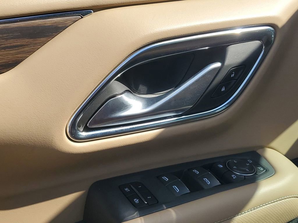 Used 2024 Chevrolet Suburban Premier image 48