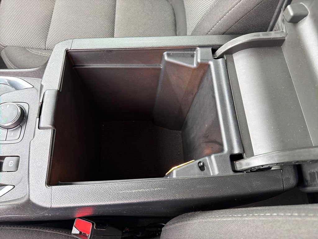 Used 2023 Chevrolet Traverse LT image 26