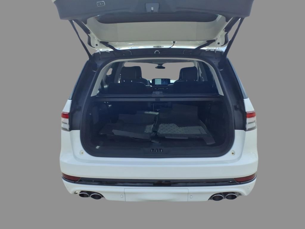 Certified 2025 Lincoln Aviator 2WD w/ Jet Appearance Package image 8