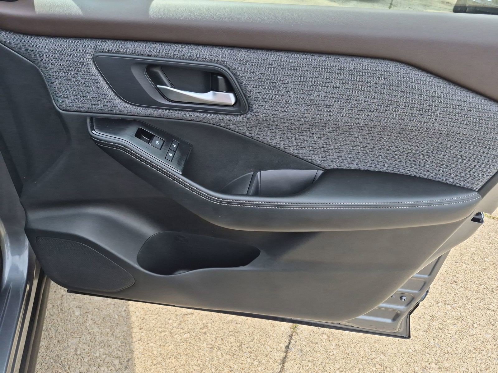 Certified 2023 Nissan Rogue SV AWD/4WD image 36