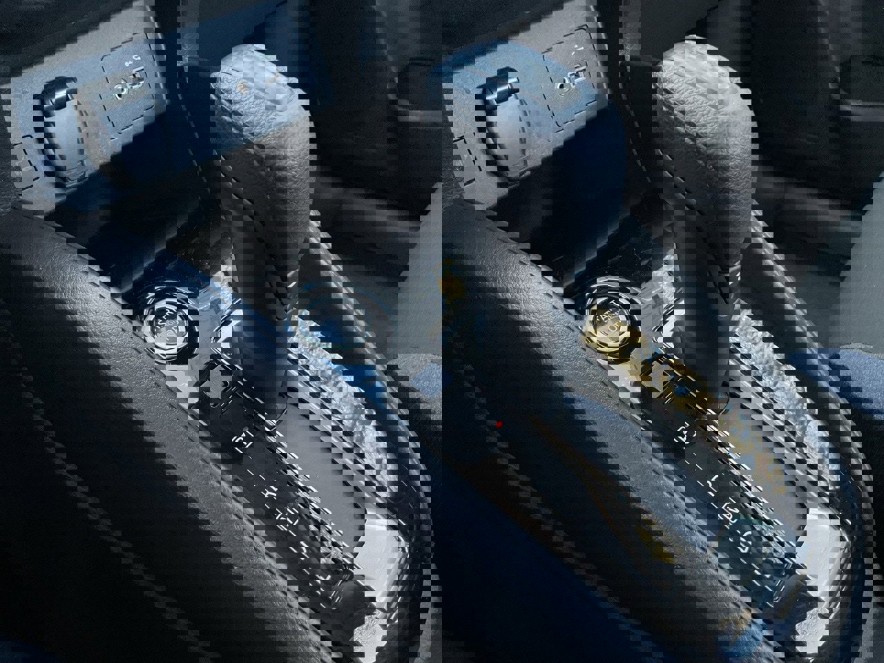 Used 2025 Nissan Versa SV w/ Trunk Package image 33