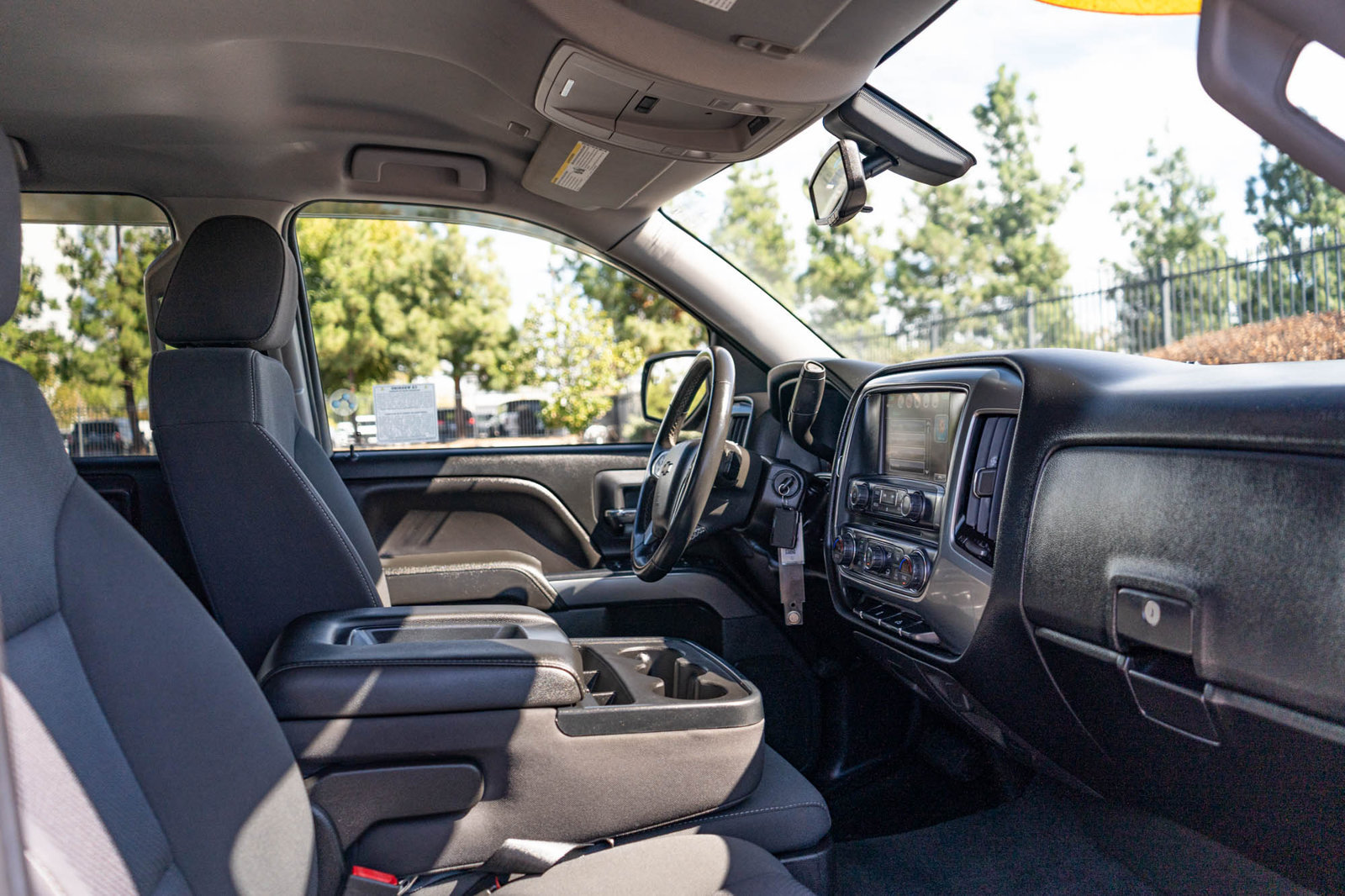 Used 2018 Chevrolet Silverado 1500 LT w/ LT Eassist Package RWD image 22