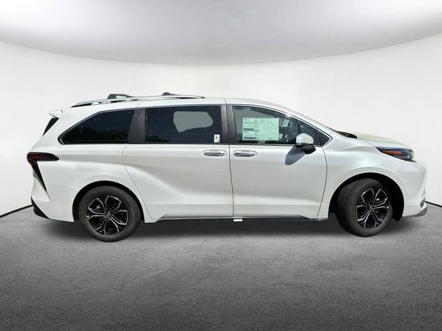 New 2026 Toyota Sienna Platinum AWD/4WD image 10
