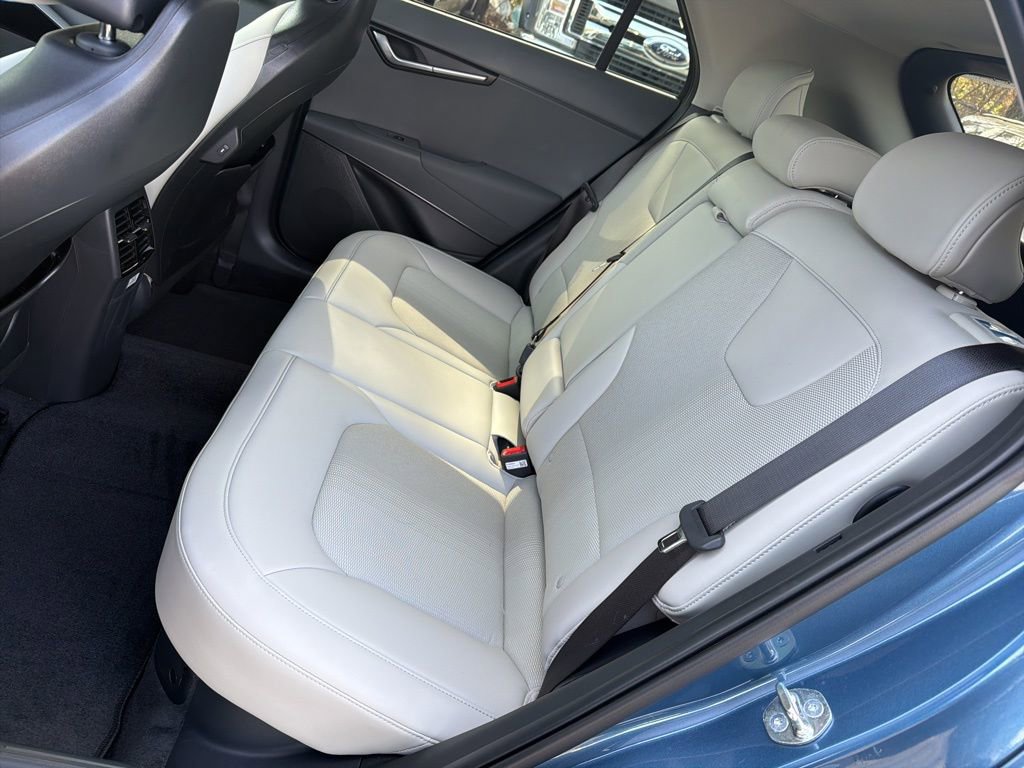 Certified 2025 Kia Niro EX FWD image 24