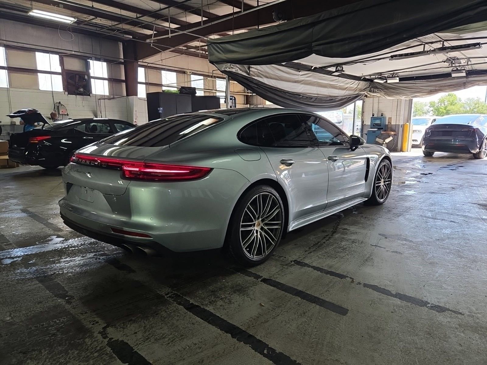 Used 2018 Porsche Panamera 4S AWD/4WD image 6