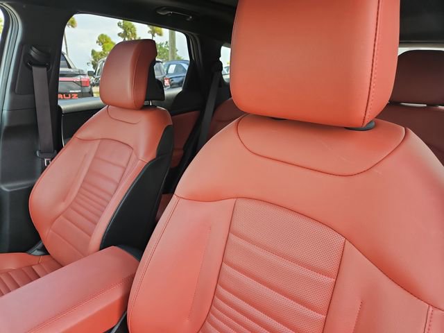 Used 2025 Kia Sportage SX image 12