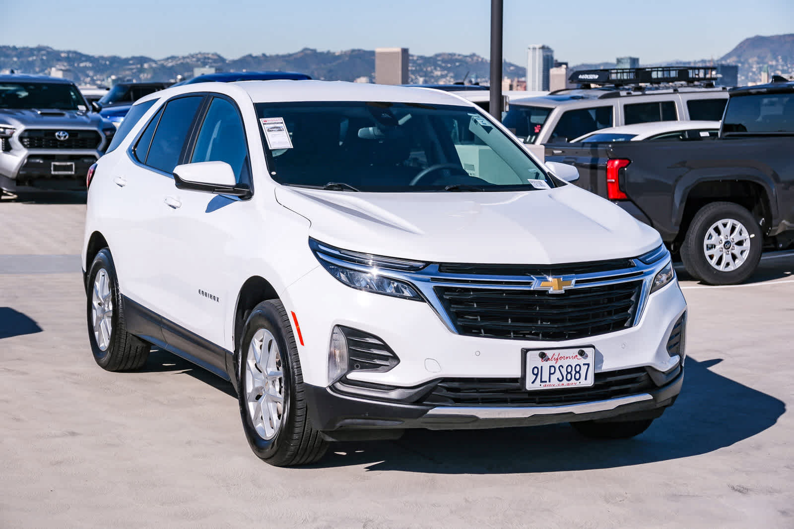 Used 2024 Chevrolet Equinox LT AWD/4WD image 3