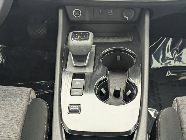 Used 2023 Nissan Rogue SV image 17