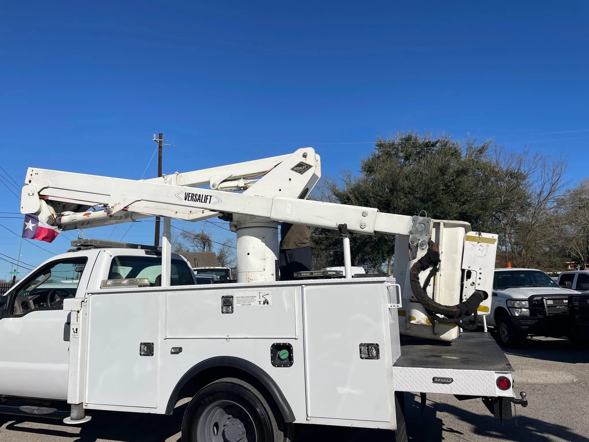 Used 2008 Ford F550 2WD Regular Cab Super Duty image 16