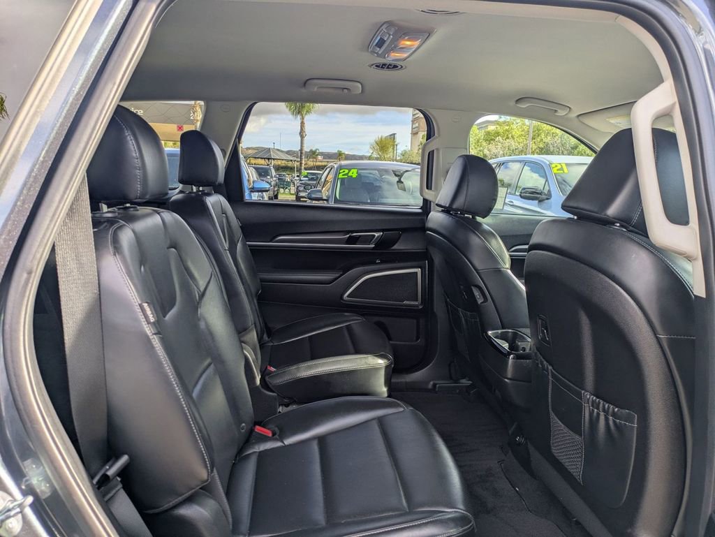 Used 2024 Kia Telluride S FWD image 29