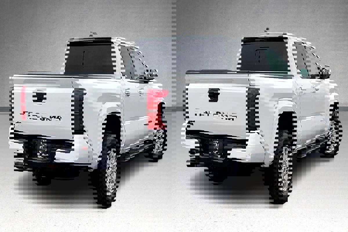 Used 2024 Toyota Tacoma SR5 image 33
