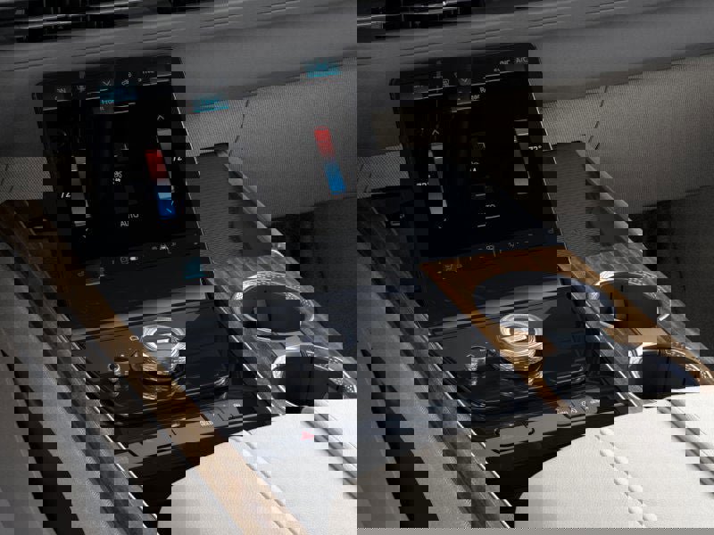 New 2026 Cadillac Escalade ESV Platinum Luxury w/ LPO, Floor Liner Package image 23