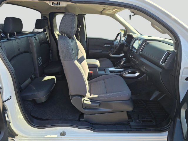 Used 2022 Nissan Frontier SV AWD/4WD image 16