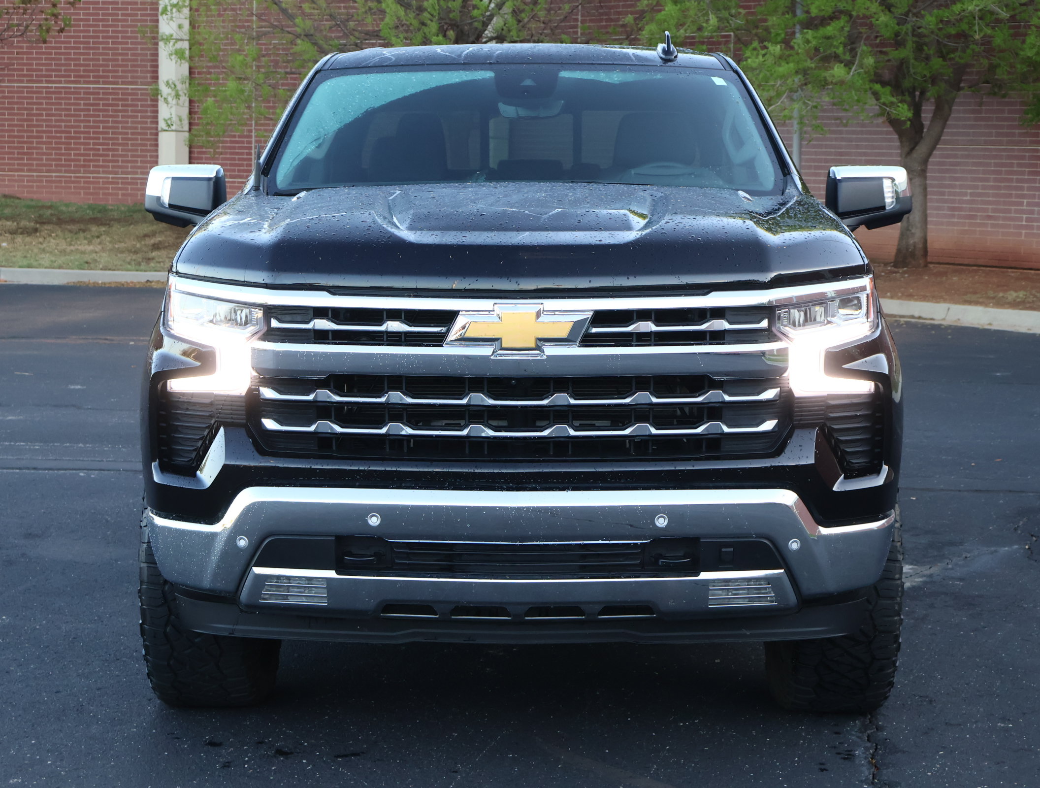 Used 2025 Chevrolet Silverado 1500 LTZ AWD/4WD image 31