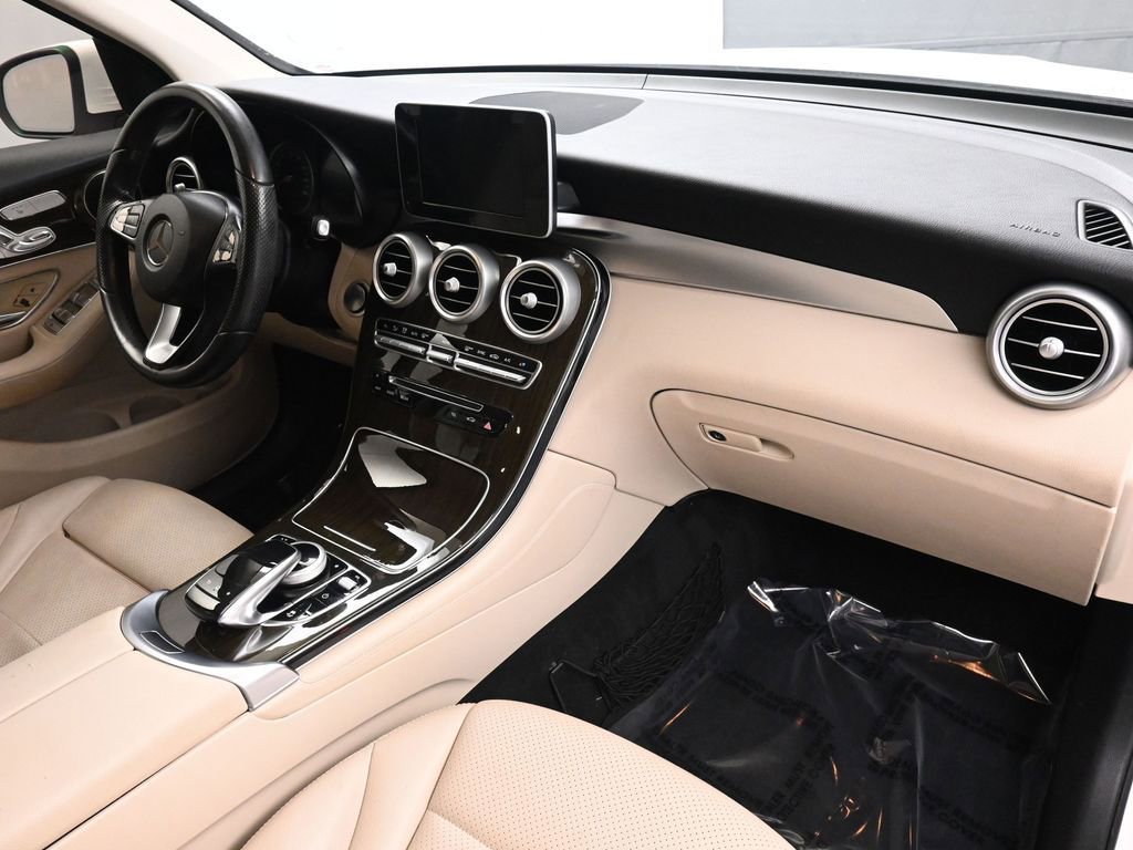 Used 2016 Mercedes-Benz GLC 300 image 19
