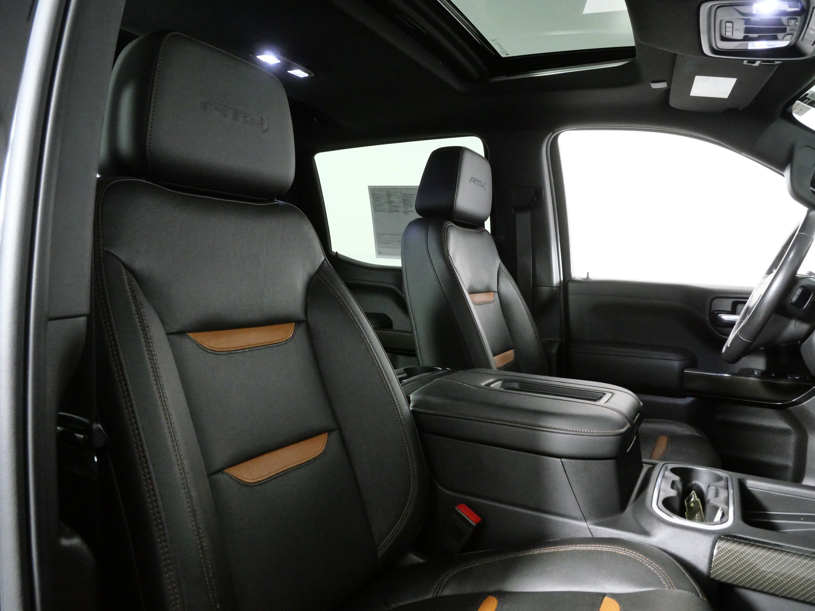 Used 2020 GMC Sierra 1500 AT4 w/ AT4 Premium Package AWD/4WD image 13