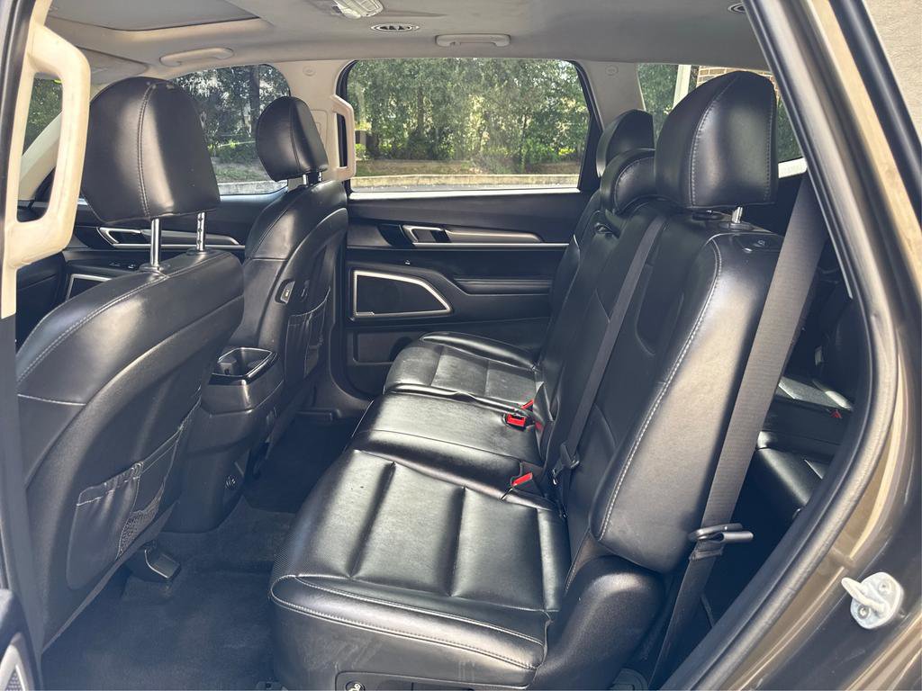 Used 2020 Kia Telluride S w/ S 8 Passenger Seating Package image 10
