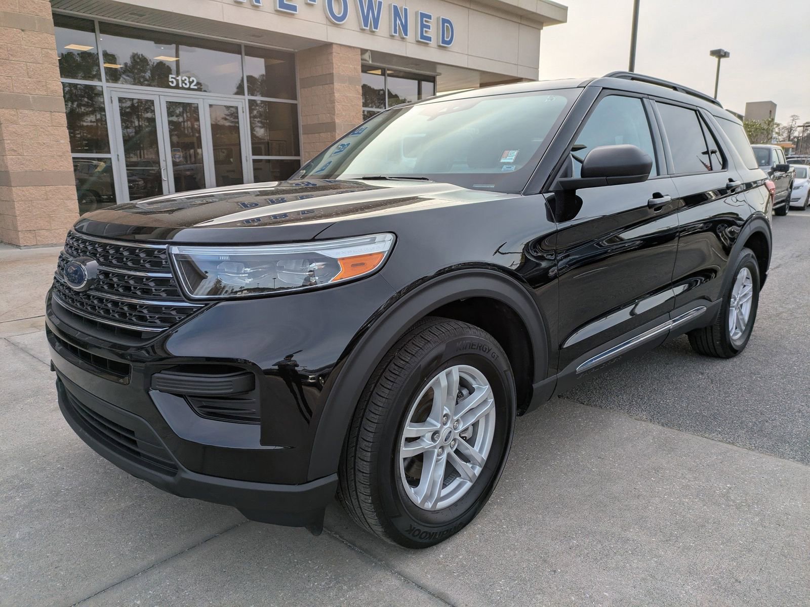 Certified 2023 Ford Explorer XLT image 8