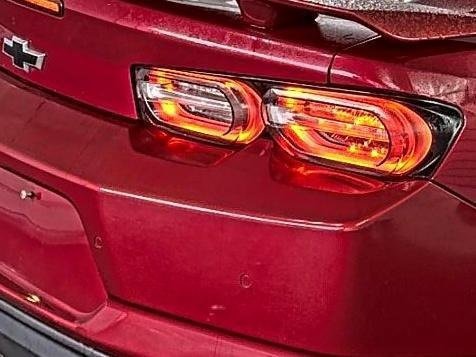 Used 2020 Chevrolet Camaro SS image 2