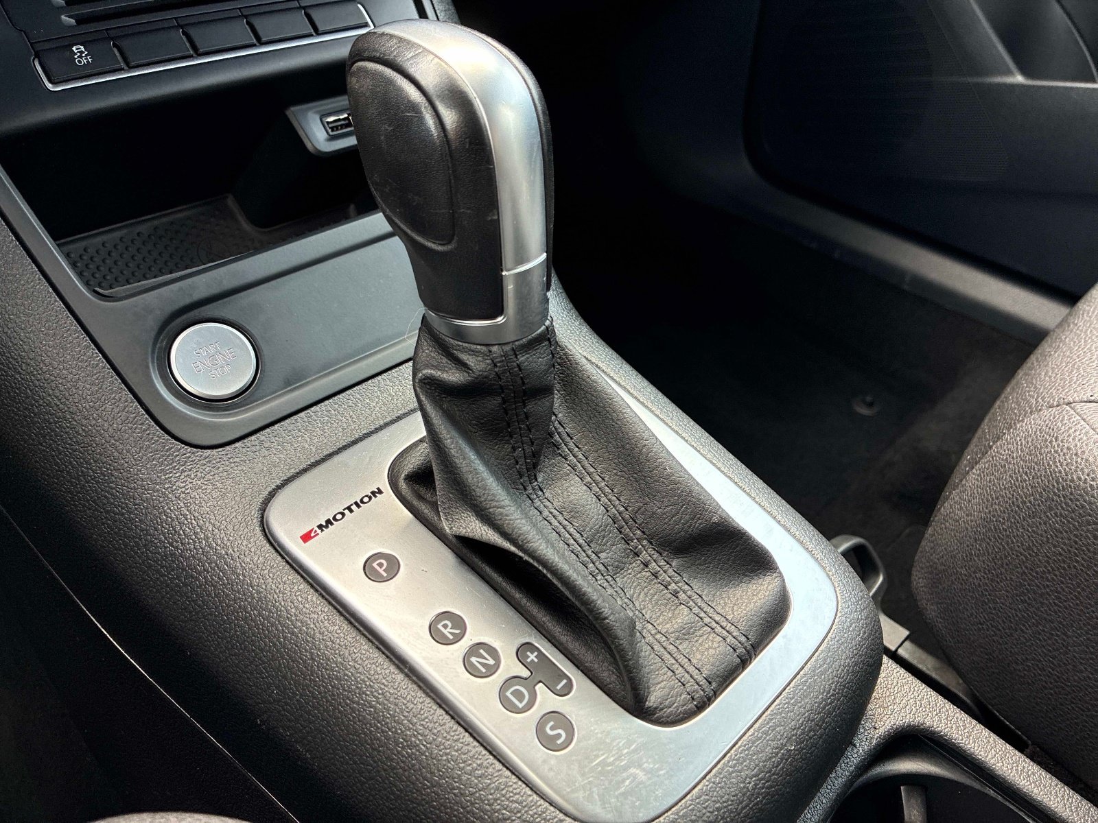 Used 2017 Volkswagen Tiguan S AWD/4WD image 28