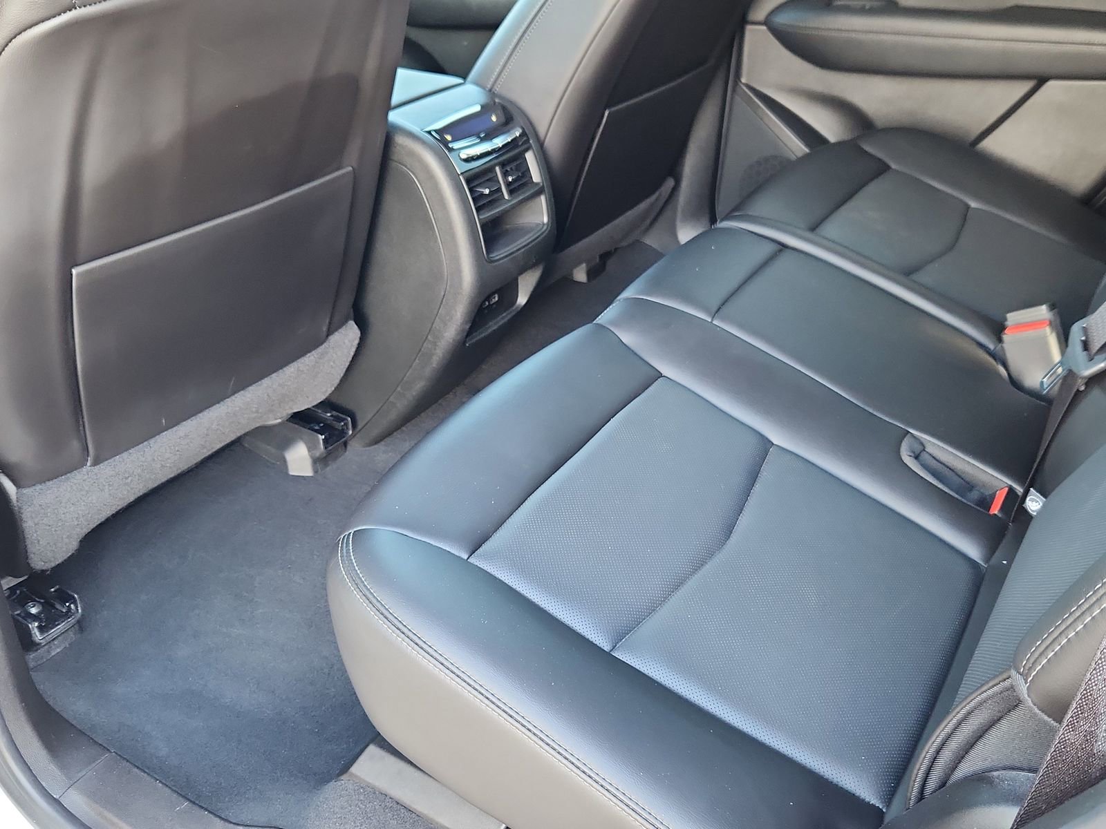 Used 2025 Cadillac XT5 Premium Luxury image 11