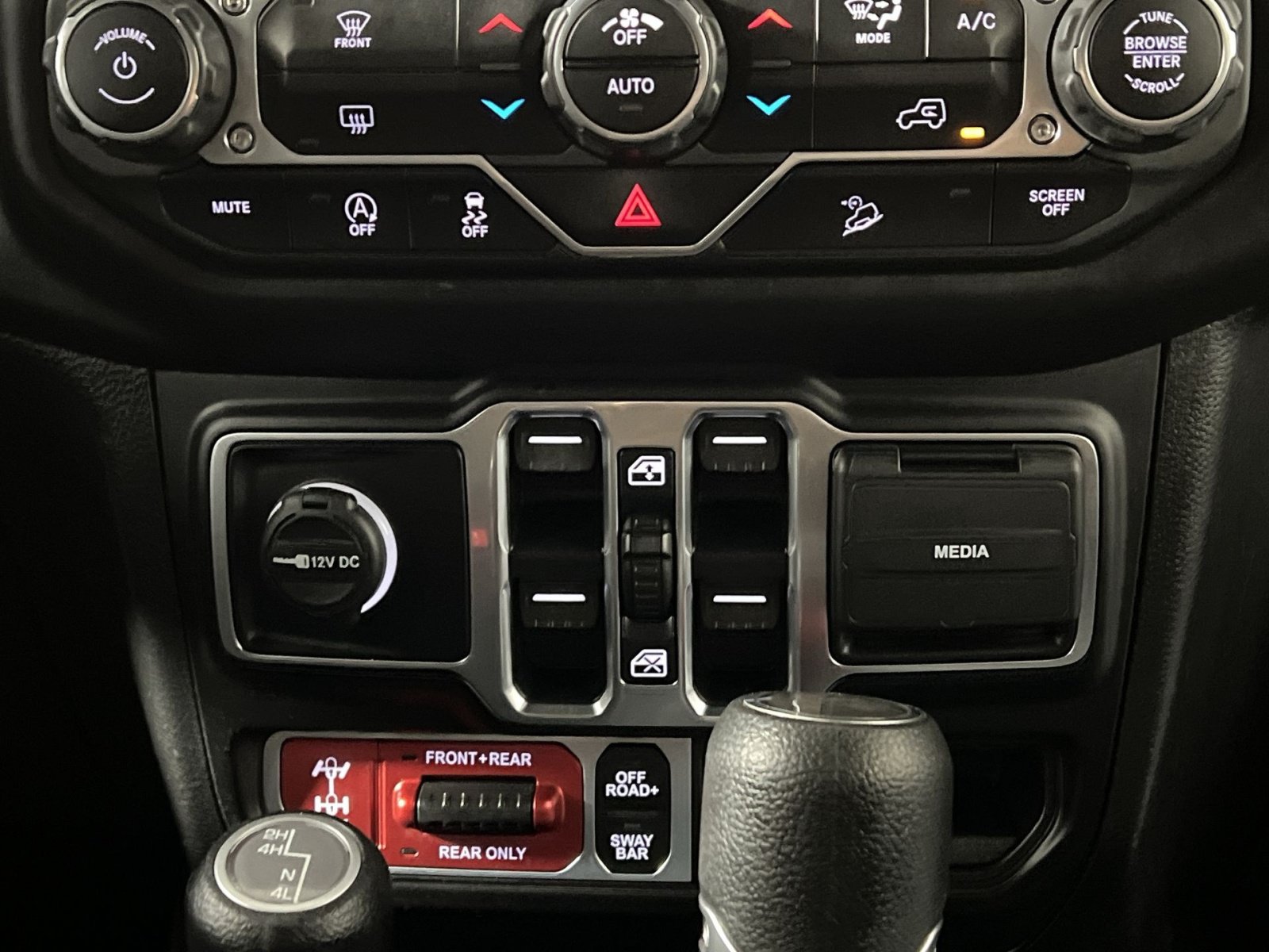 Used 2021 Jeep Wrangler Unlimited Rubicon AWD/4WD image 15
