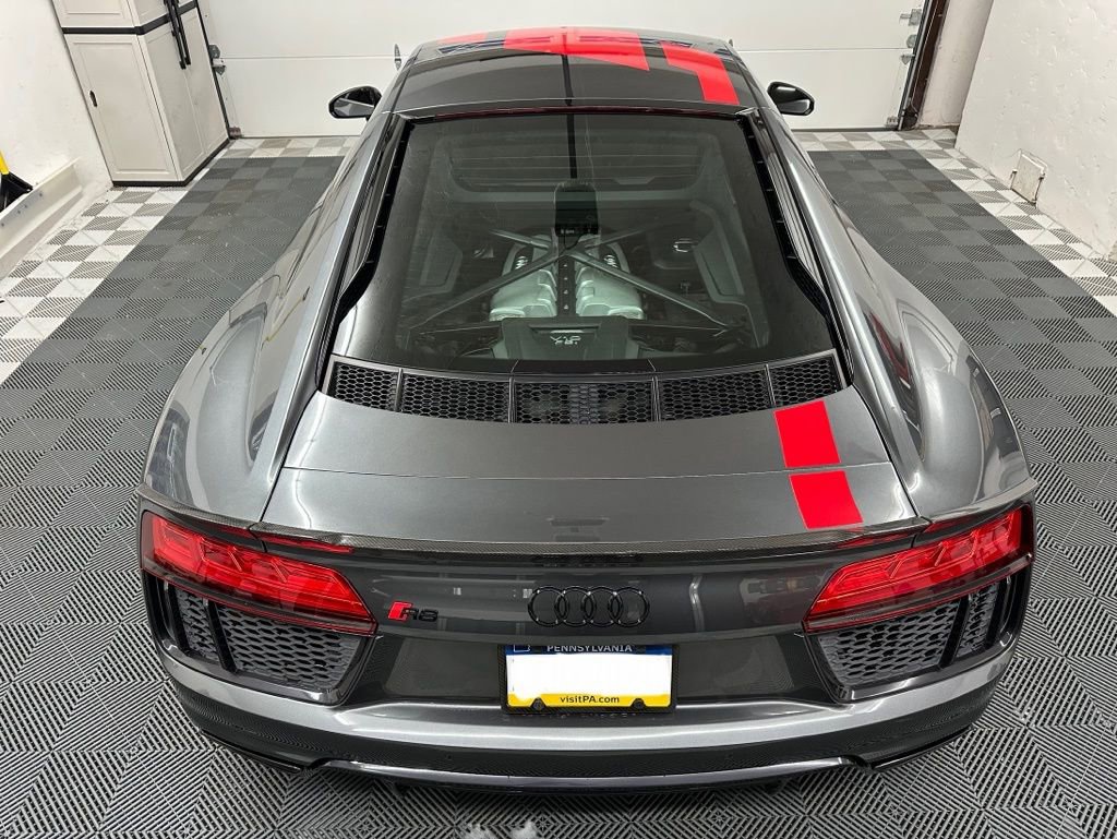 Used 2018 Audi R8 V10 w/ Premium Package image 30