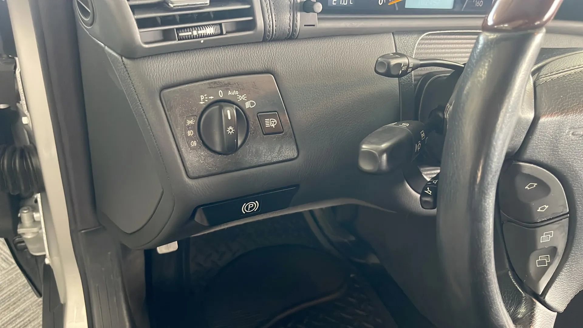 Used 2001 Mercedes-Benz CL 500 image 19