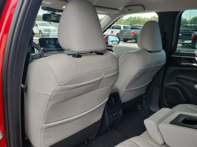 Used 2023 Mitsubishi Outlander SEL FWD image 13